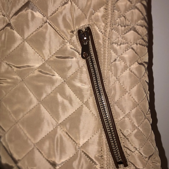 Vest - Picture 4 of 5